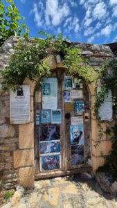 Can Yücel’in evi, Eski Datça sokaklarında bulunan tarihi bir yapı. Datça tatil rehberinde mutlaka görülmesi gereken yerlerden biri.